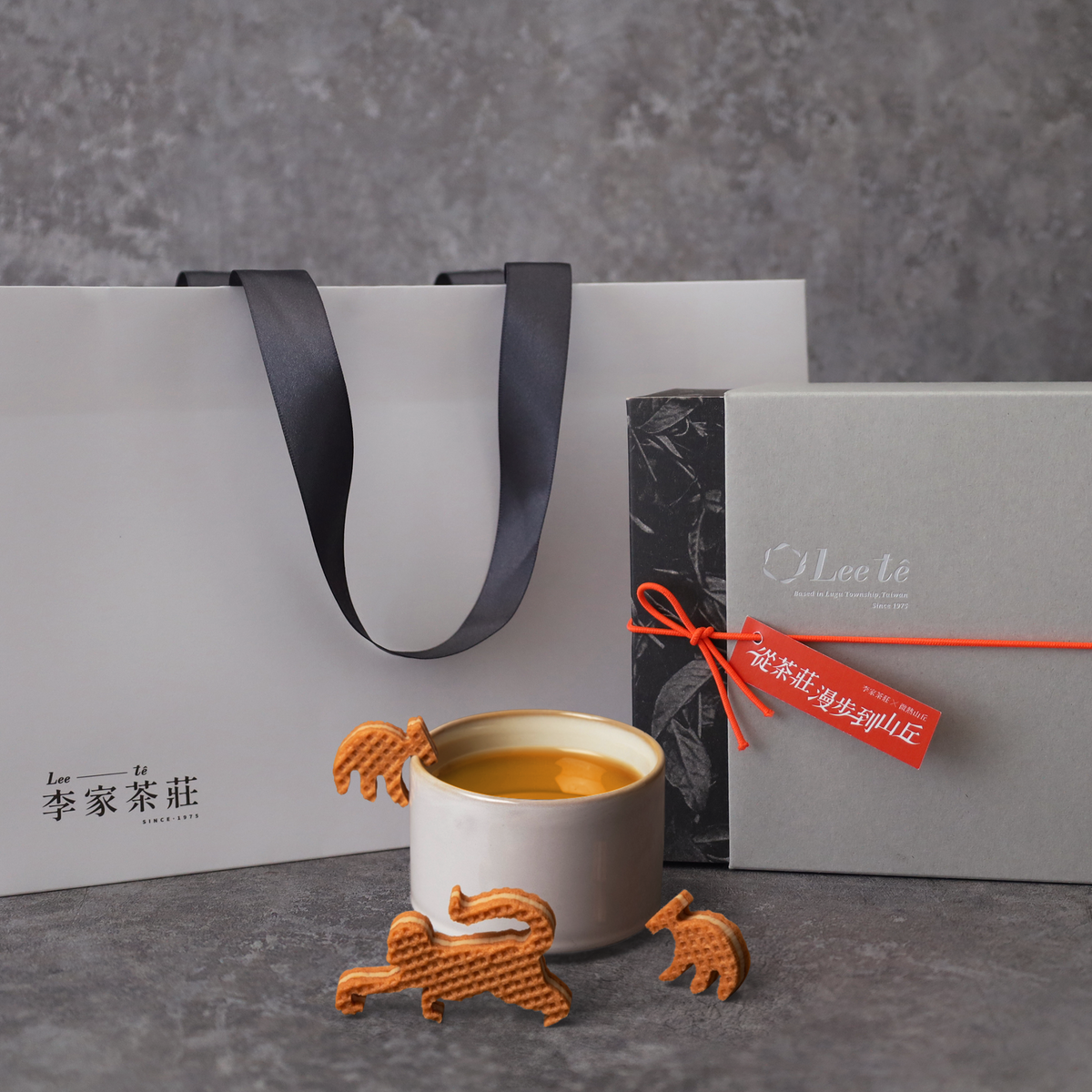 2025 中秋限量禮盒》 李家茶莊X 微熱山丘– Lee tê 李家茶莊